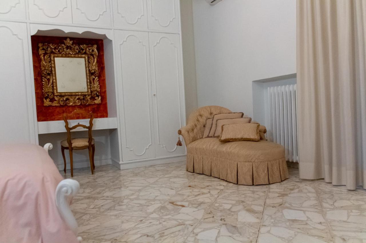 Interno 9 Hotel Bari Exterior photo